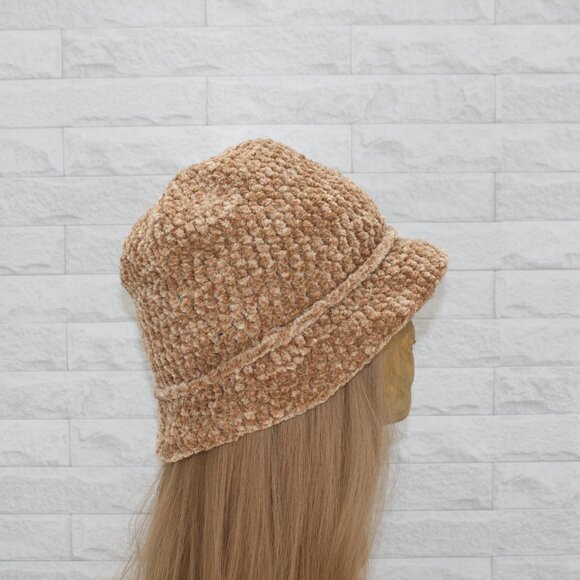 HAND CRAFTED Hat Crochet Bucket Chenille Floppy Winter Wide Brim Tan Marled - Picture 3 of 11